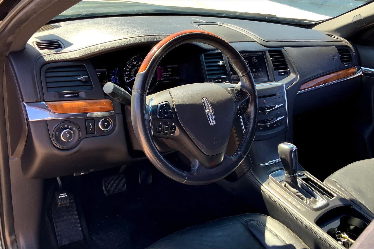 Used 2014 Lincoln MKS FWD image 8