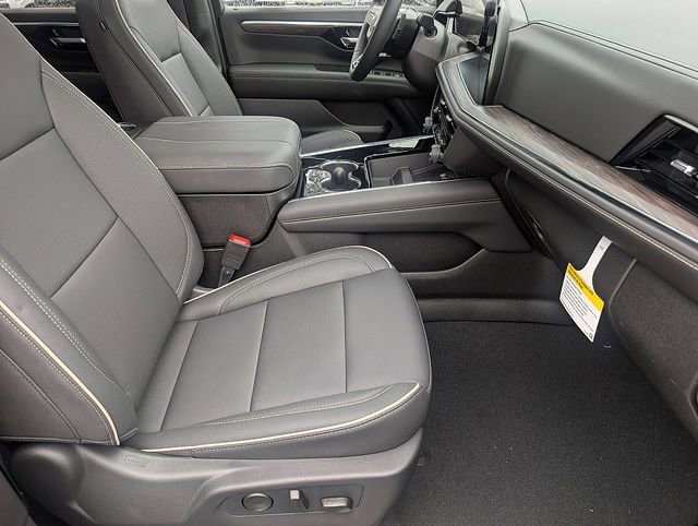 New 2026 Chevrolet Suburban Premier w/ Sun And Tow Package image 13