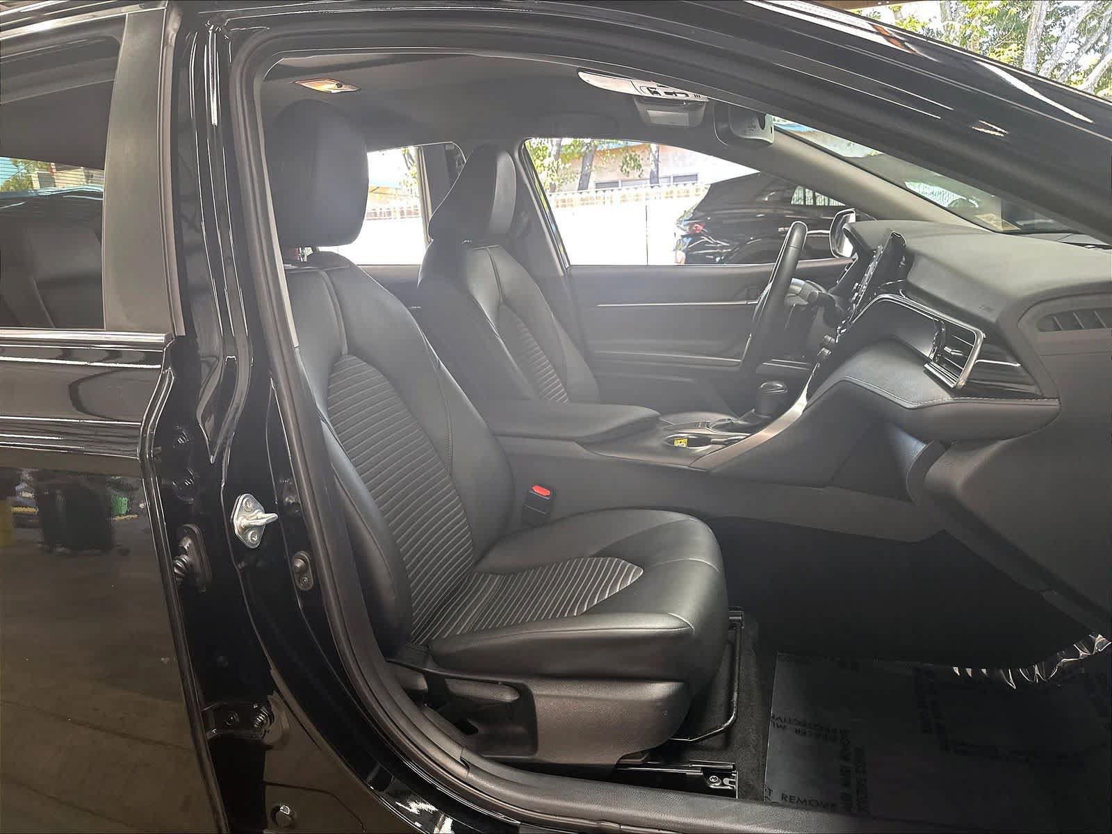 Used 2022 Toyota Camry SE w/ Convenience Package FWD image 30