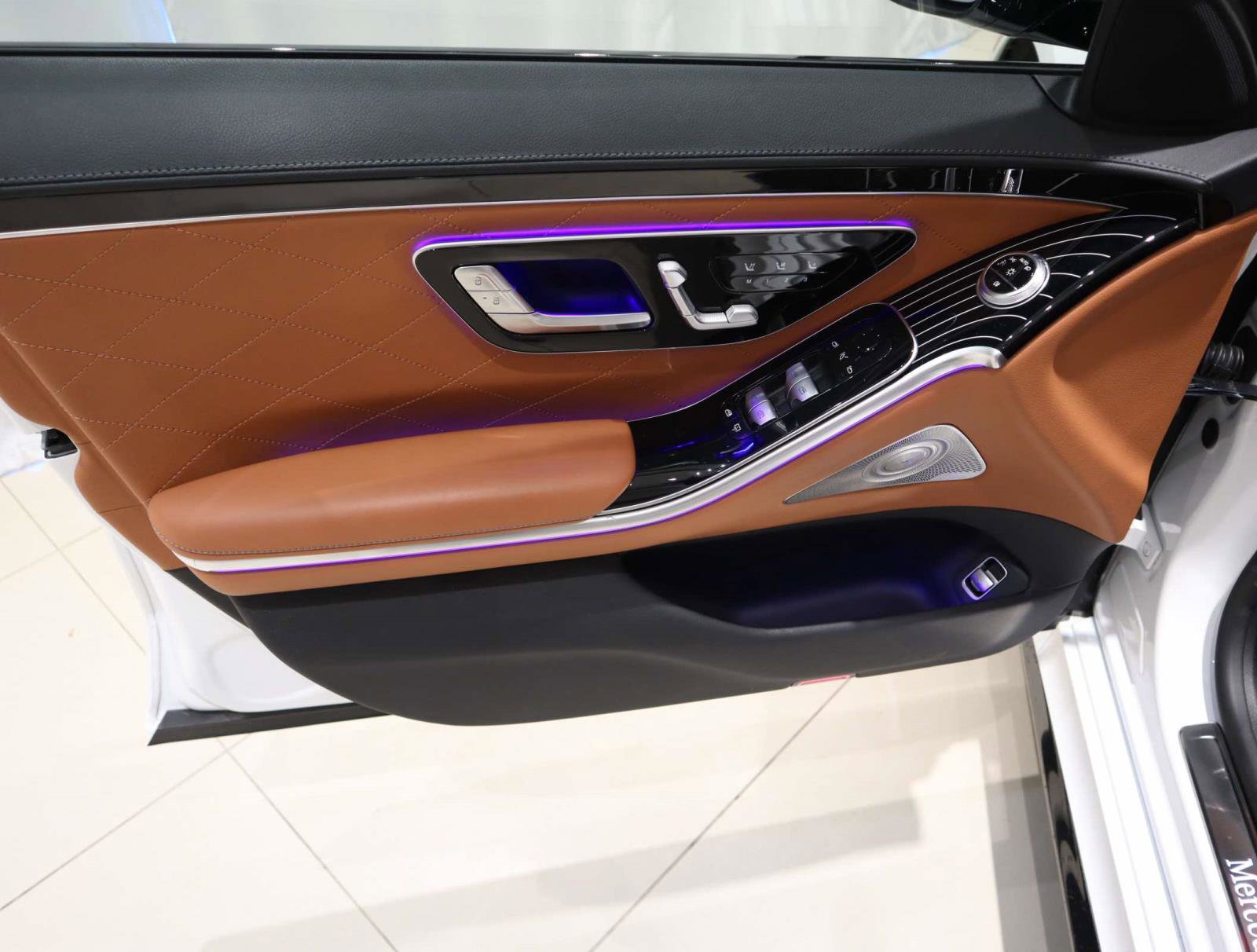 Used 2024 Mercedes-Benz S 580e 4MATIC Sedan image 25