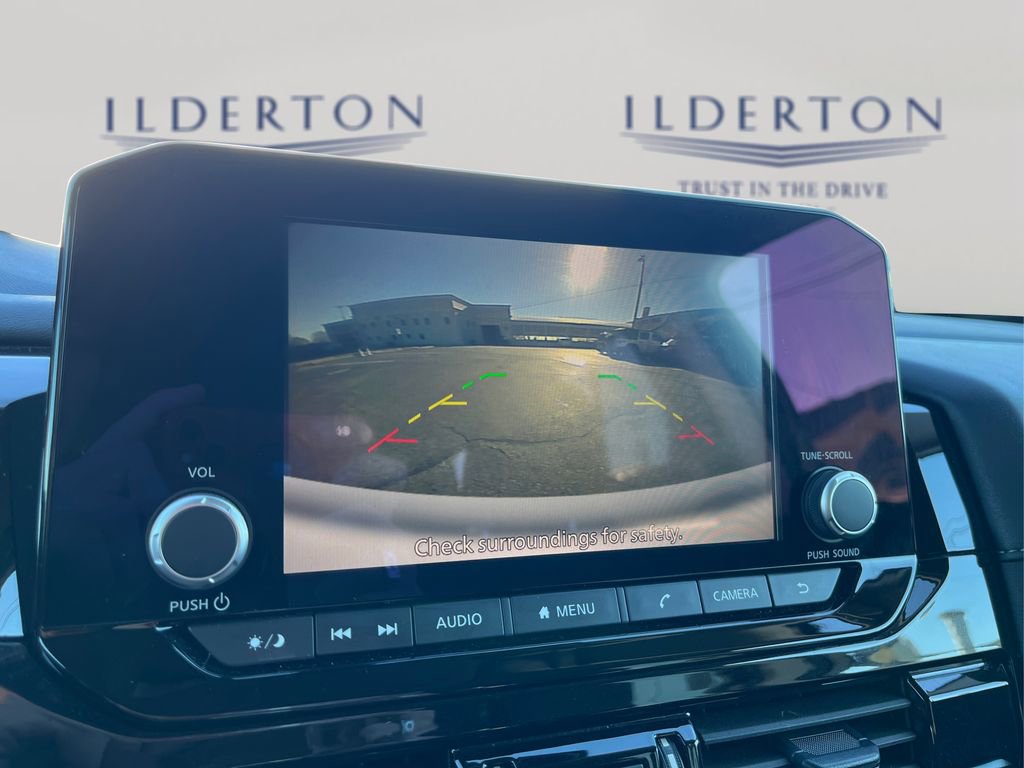 Used 2024 Nissan Pathfinder SV image 25