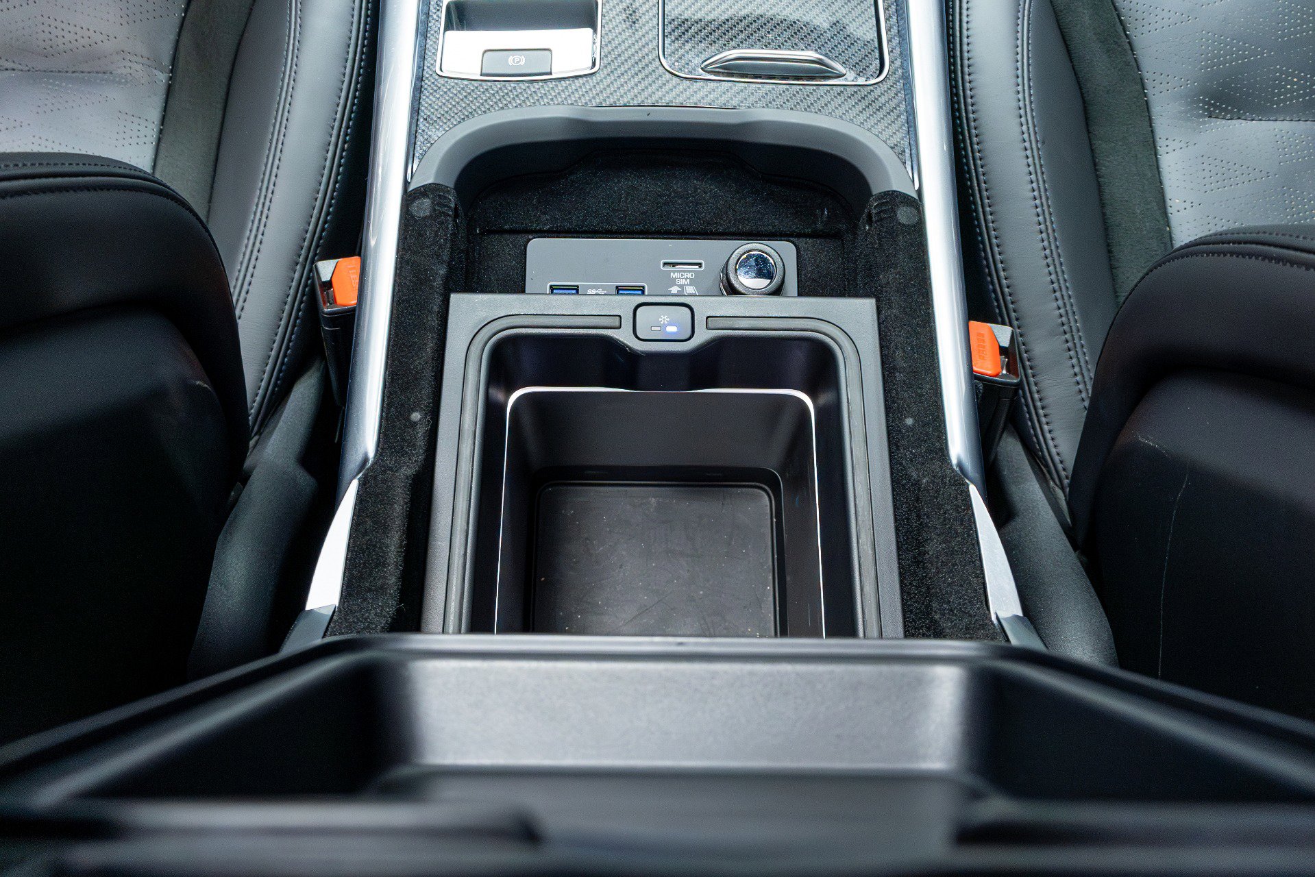 Used 2022 Land Rover Range Rover Sport SVR image 36