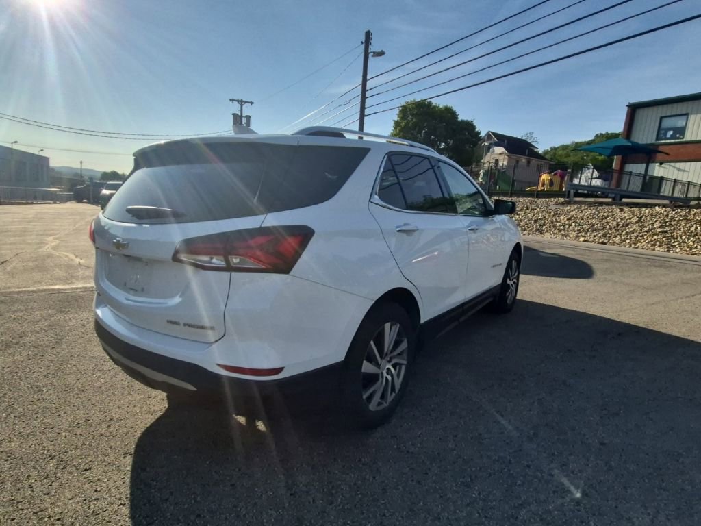 Used 2022 Chevrolet Equinox Premier w/ LPO, Floor Liner Package AWD/4WD image 7