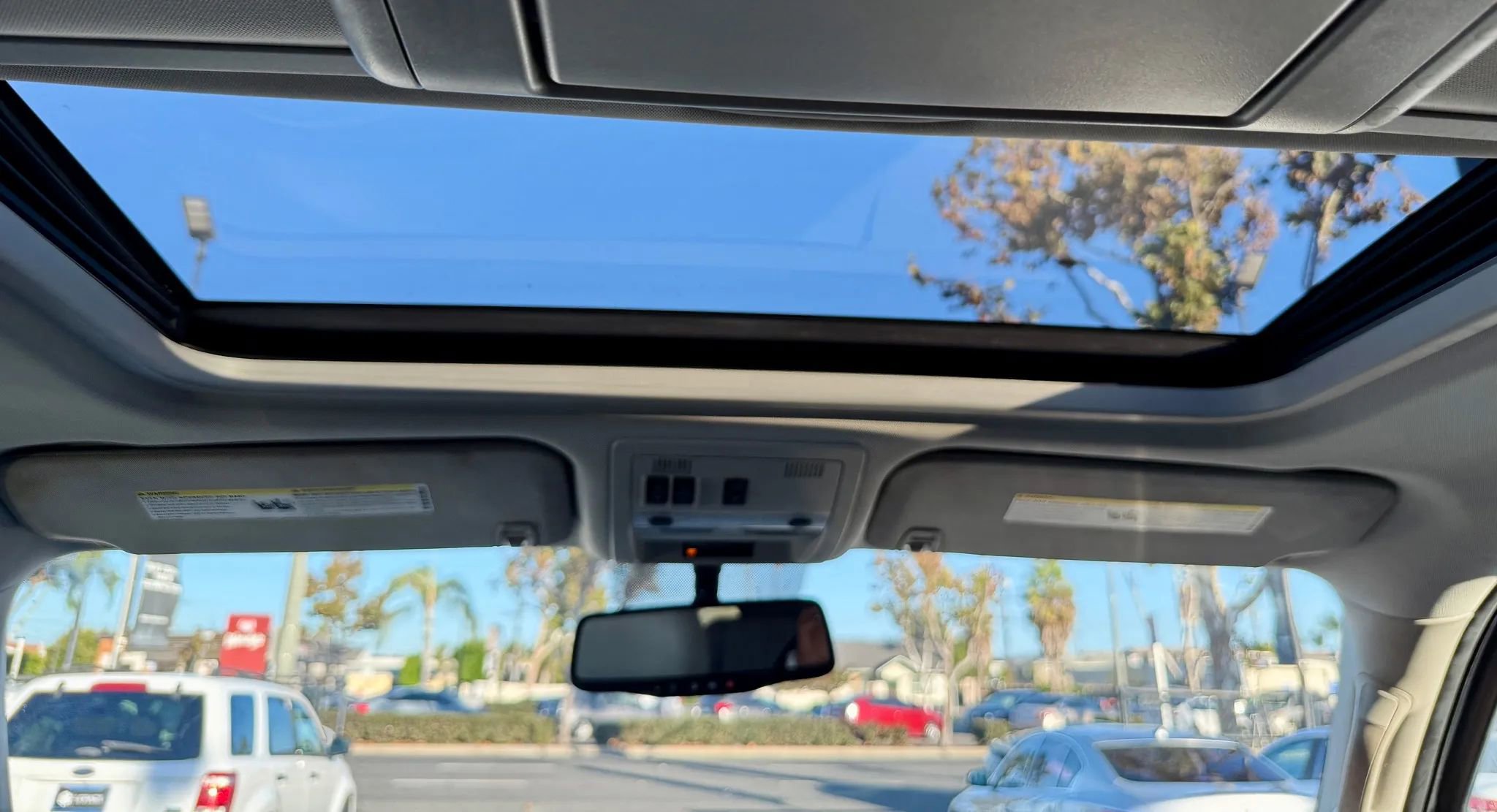 Used 2014 Chevrolet Suburban LT w/ Luxury Package image 22