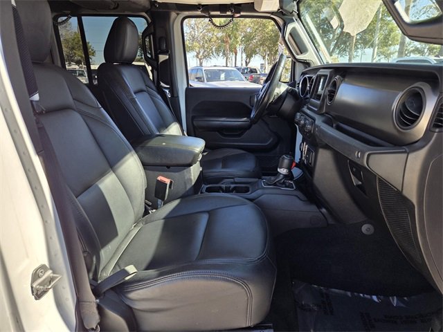 Certified 2021 Jeep Gladiator Willys image 20