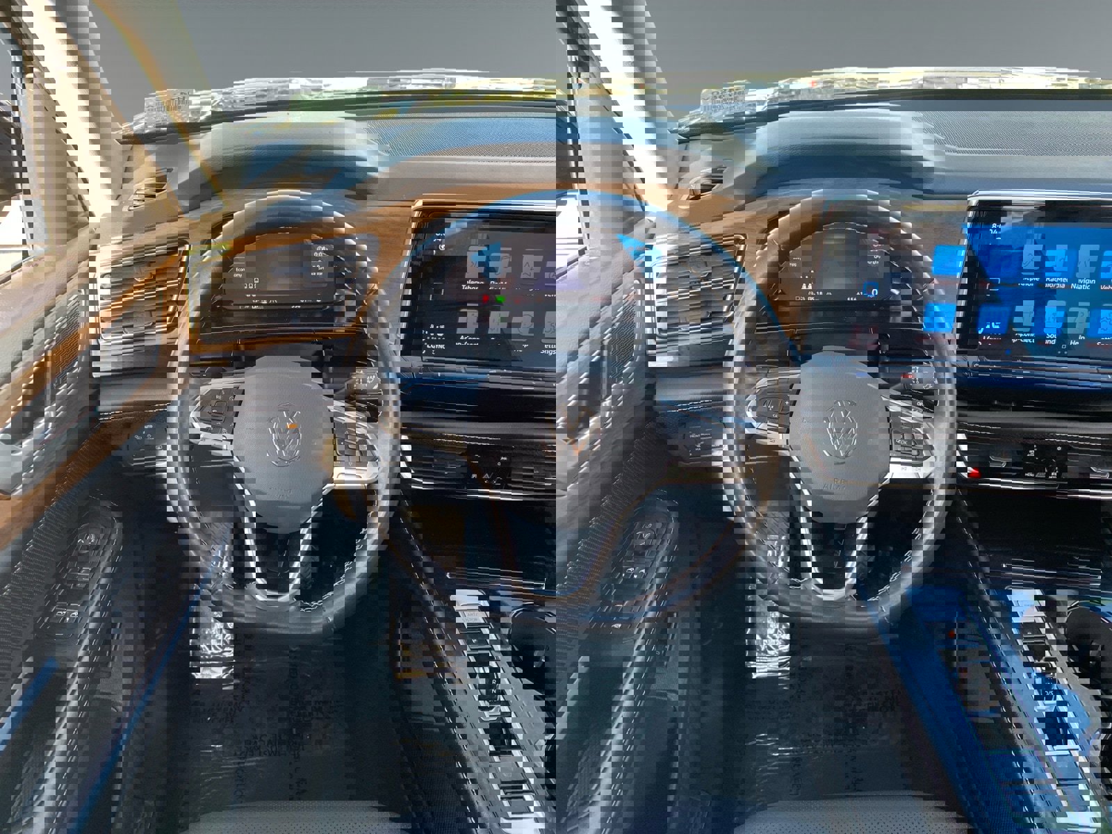 Used 2024 Volkswagen Atlas SE AWD/4WD image 12