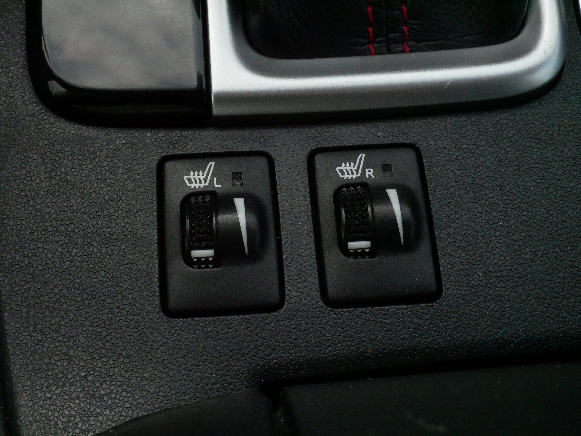 Used 2019 Toyota Highlander SE AWD/4WD image 28