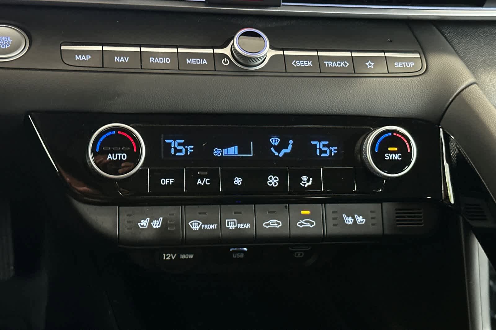 Used 2023 Hyundai Elantra Limited FWD image 21
