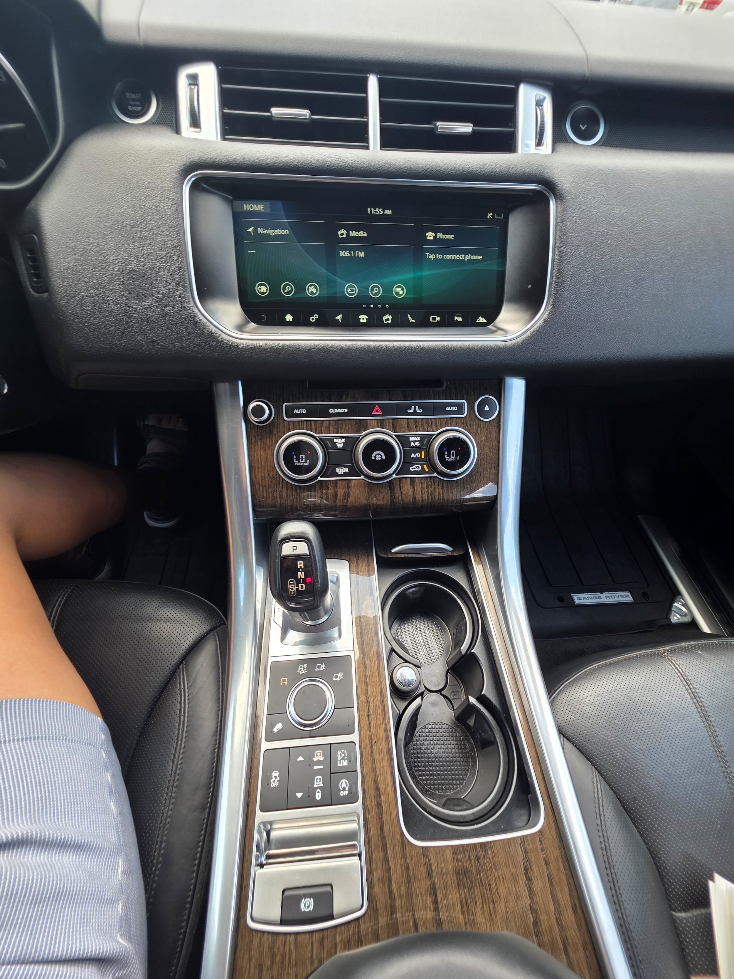 Used 2017 Land Rover Range Rover Sport HSE AWD/4WD image 14
