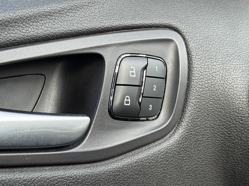 Used 2013 Ford Escape SEL image 16