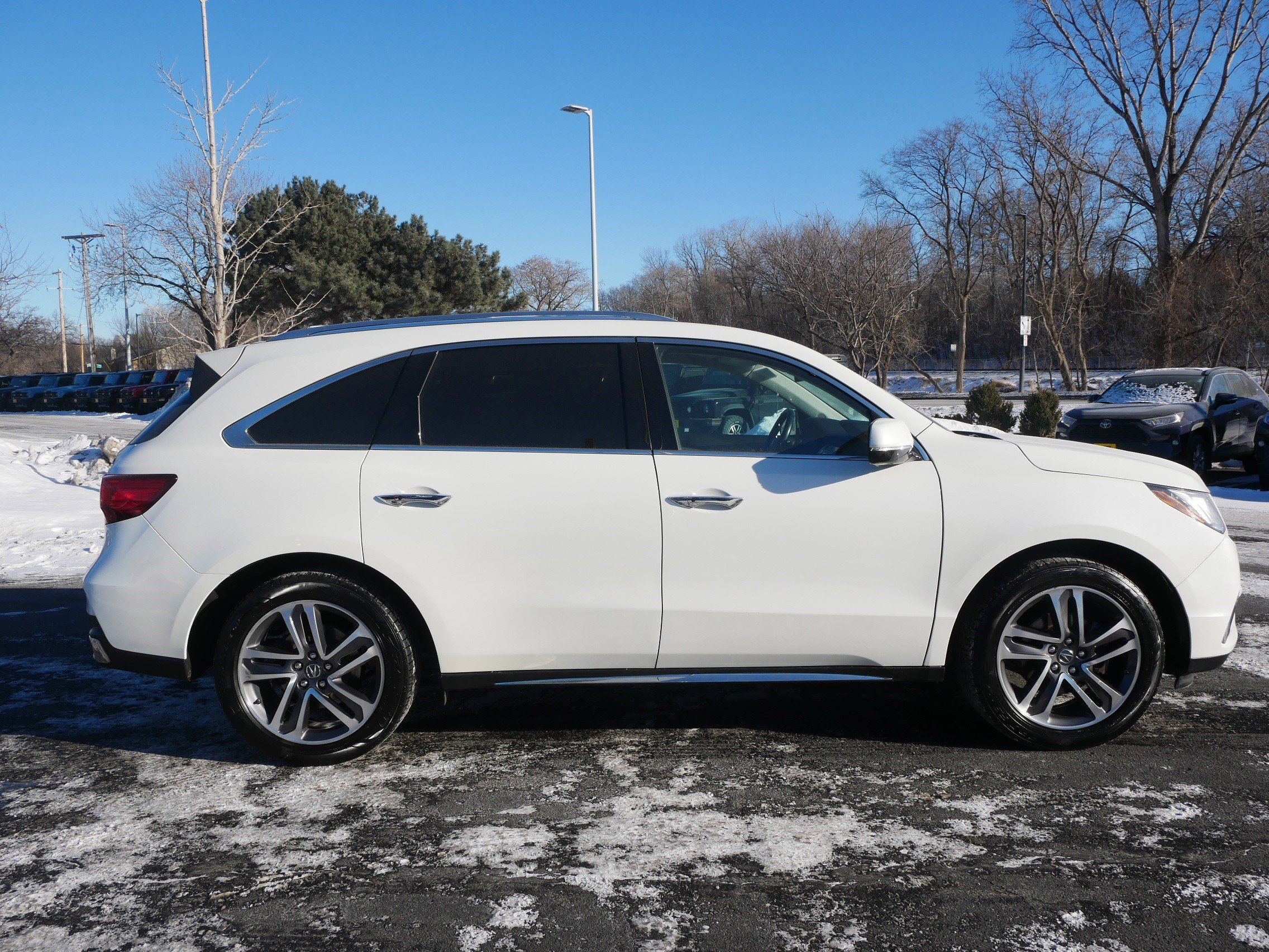 Used 2017 Acura MDX SH-AWD w/ Advance Package image 16