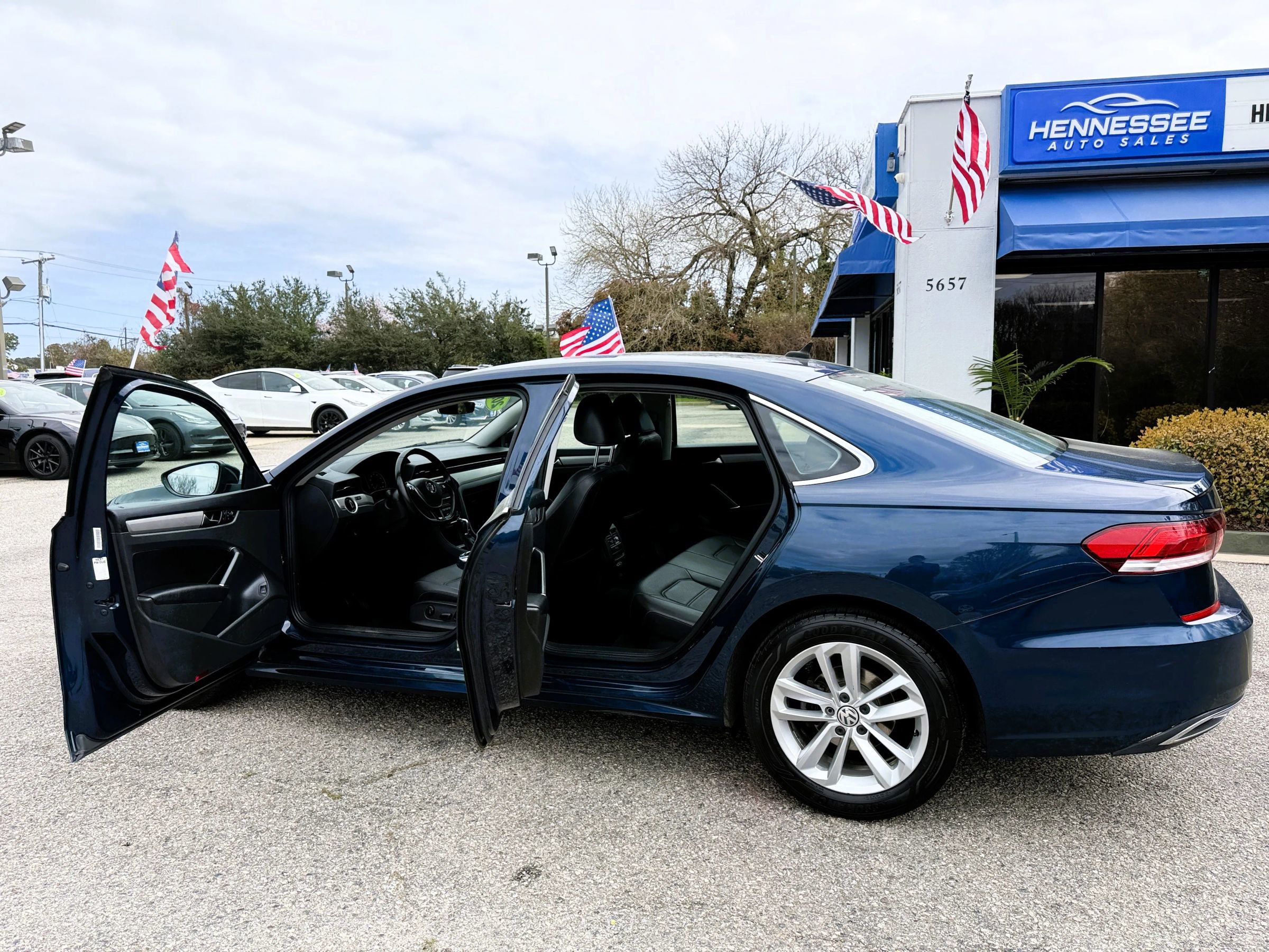 Used 2020 Volkswagen Passat 2.0T SE image 24