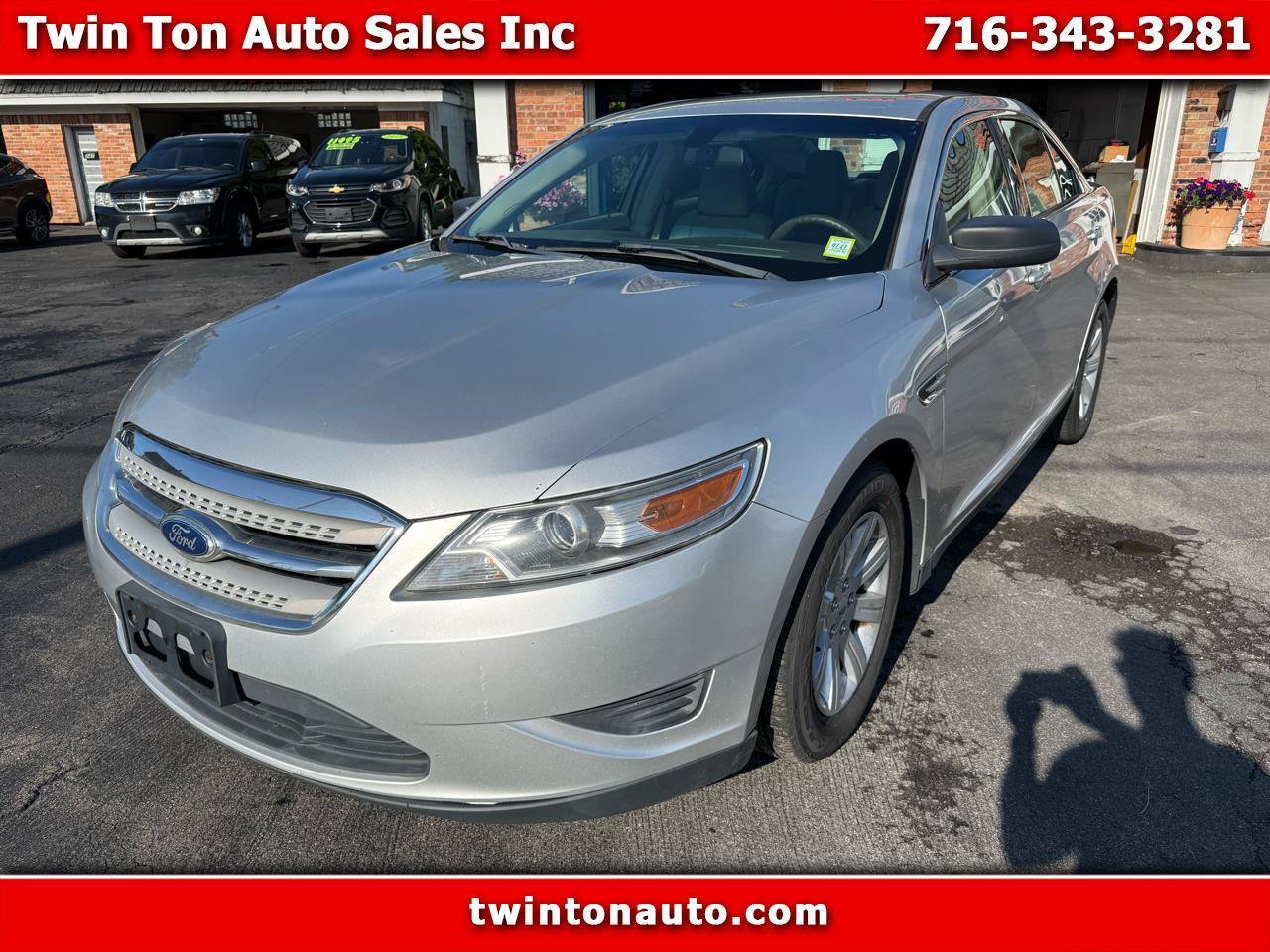 Used 2011 Ford Taurus SE