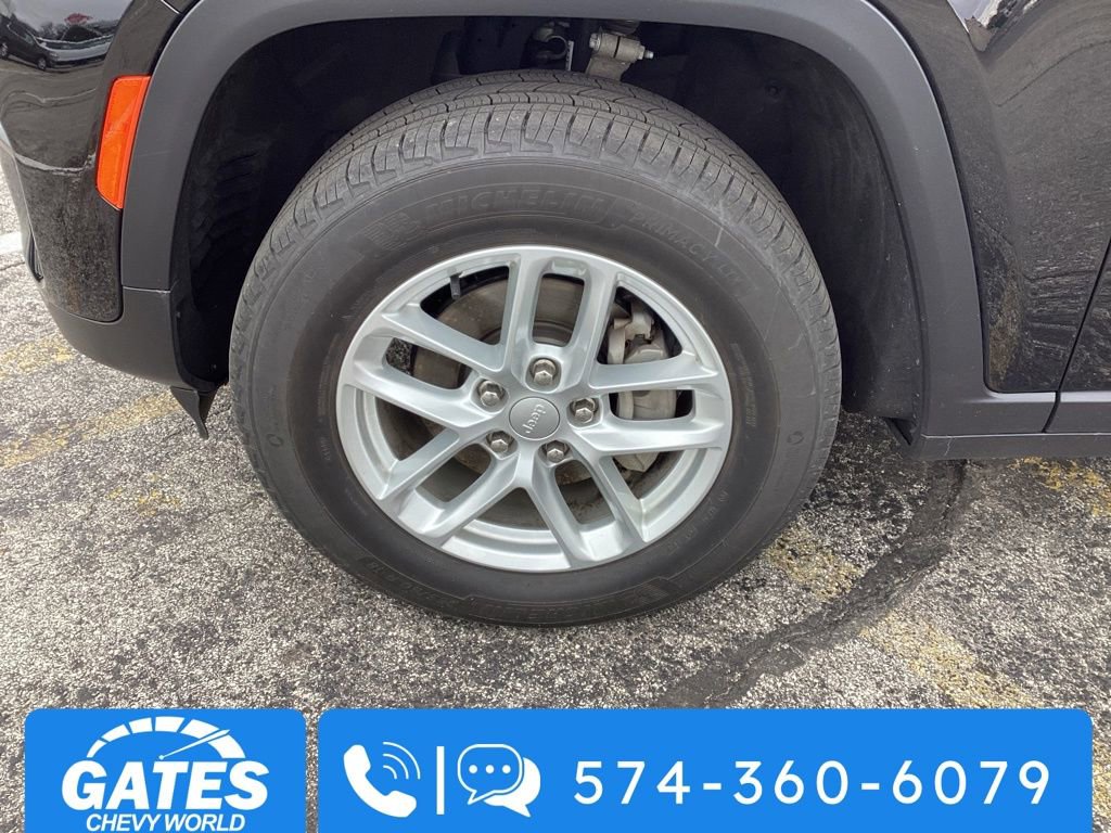 Used 2023 Jeep Grand Cherokee Laredo w/ Trailer Tow Prep Group (B) AWD/4WD image 30