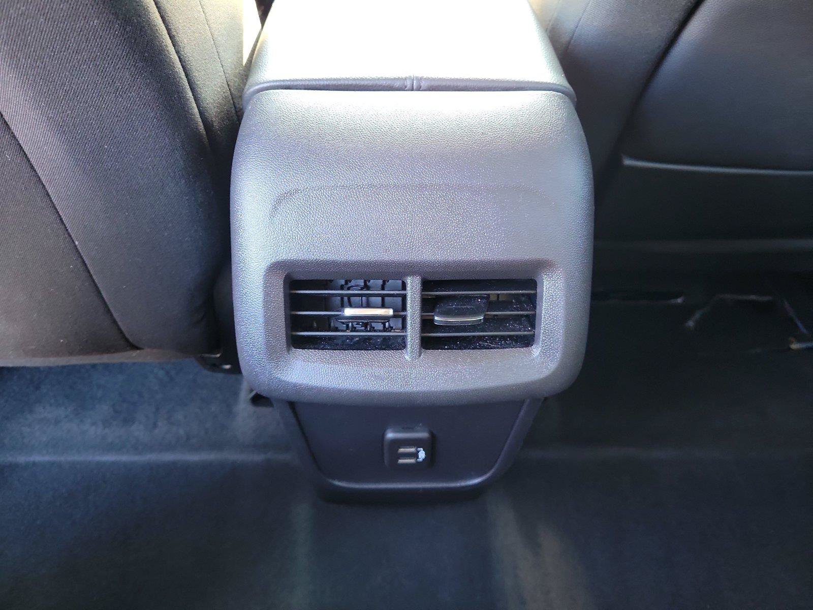 Used 2024 GMC Terrain SLE AWD/4WD image 10