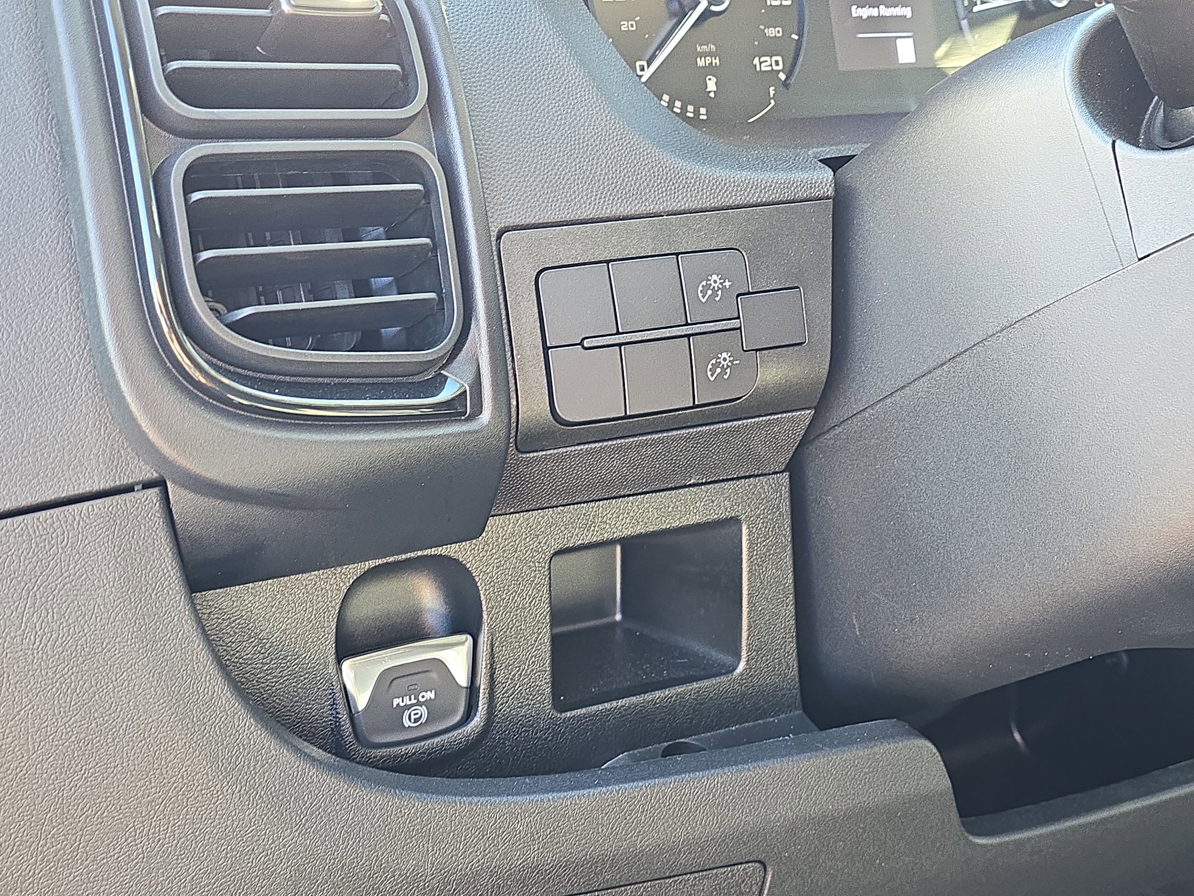 Used 2025 RAM ProMaster 2500 w/ Storage Group image 14