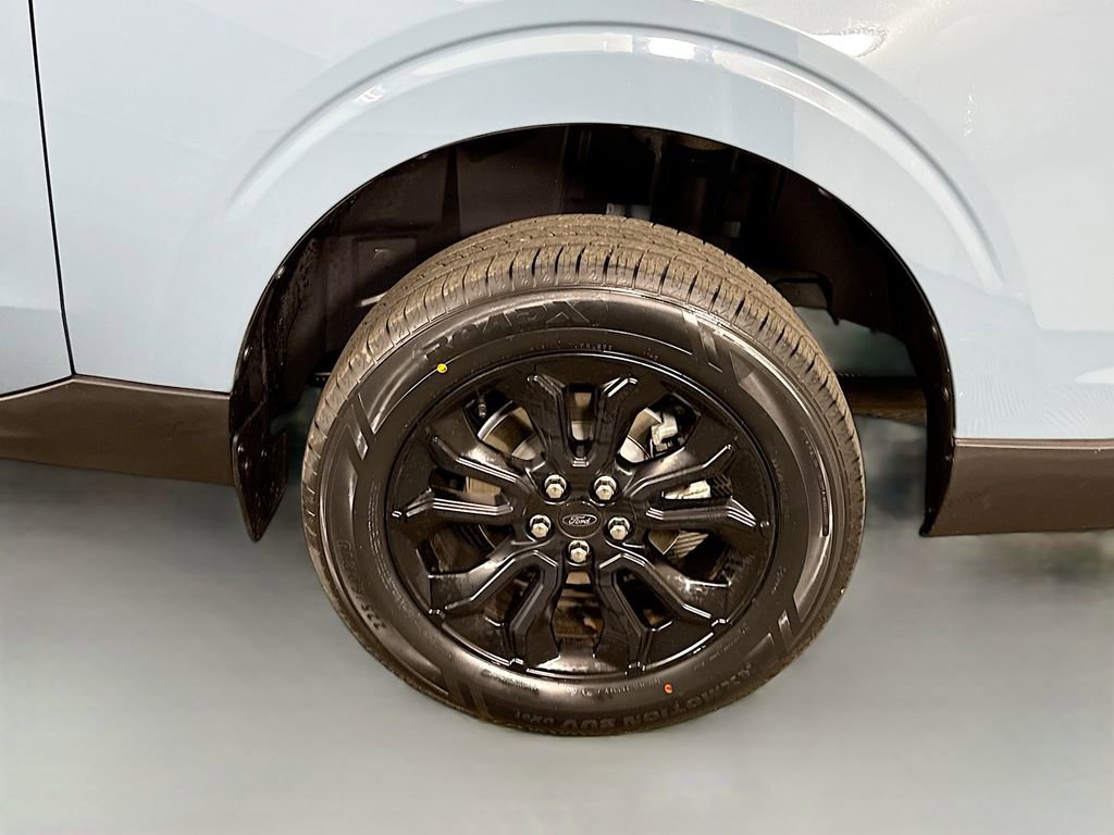 Used 2023 Ford Maverick Lariat w/ Equipment Group 500A Standard image 33