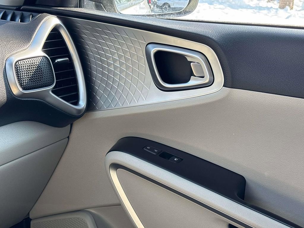 Certified 2021 Kia Soul LX image 26
