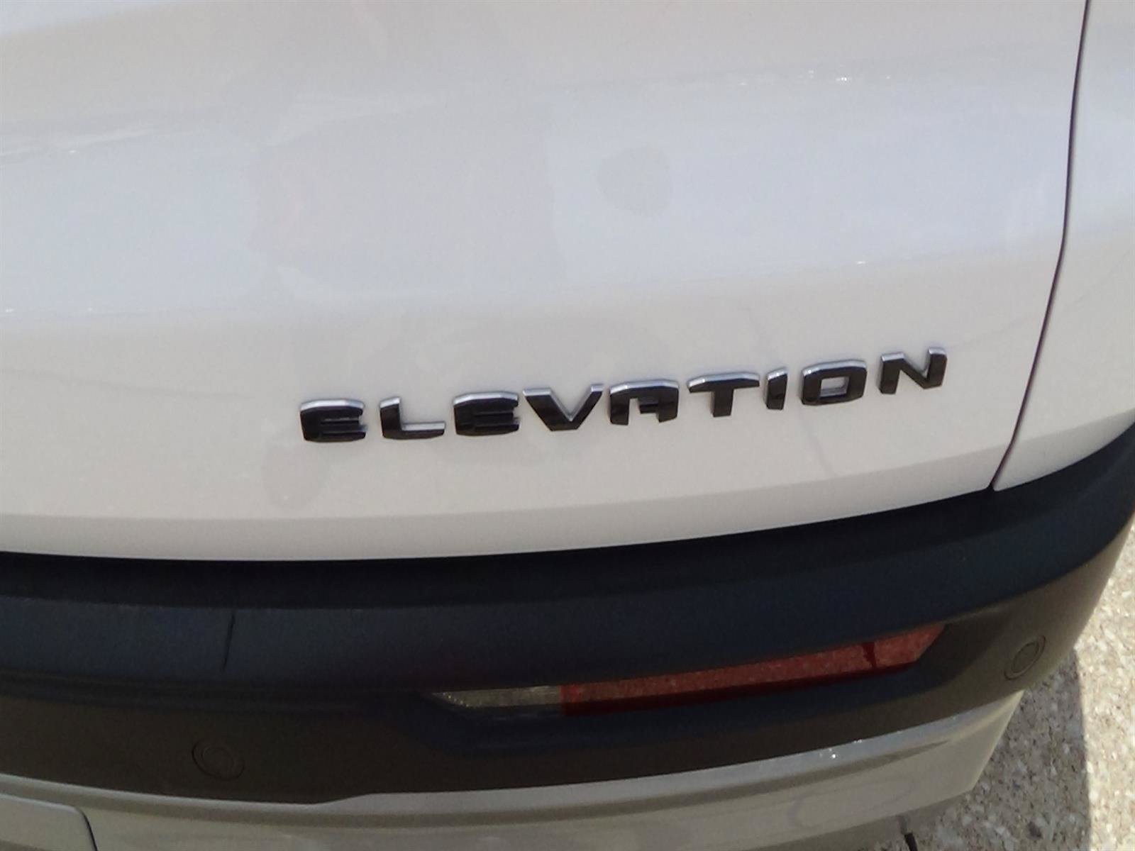 Used 2025 GMC Acadia Elevation FWD image 11