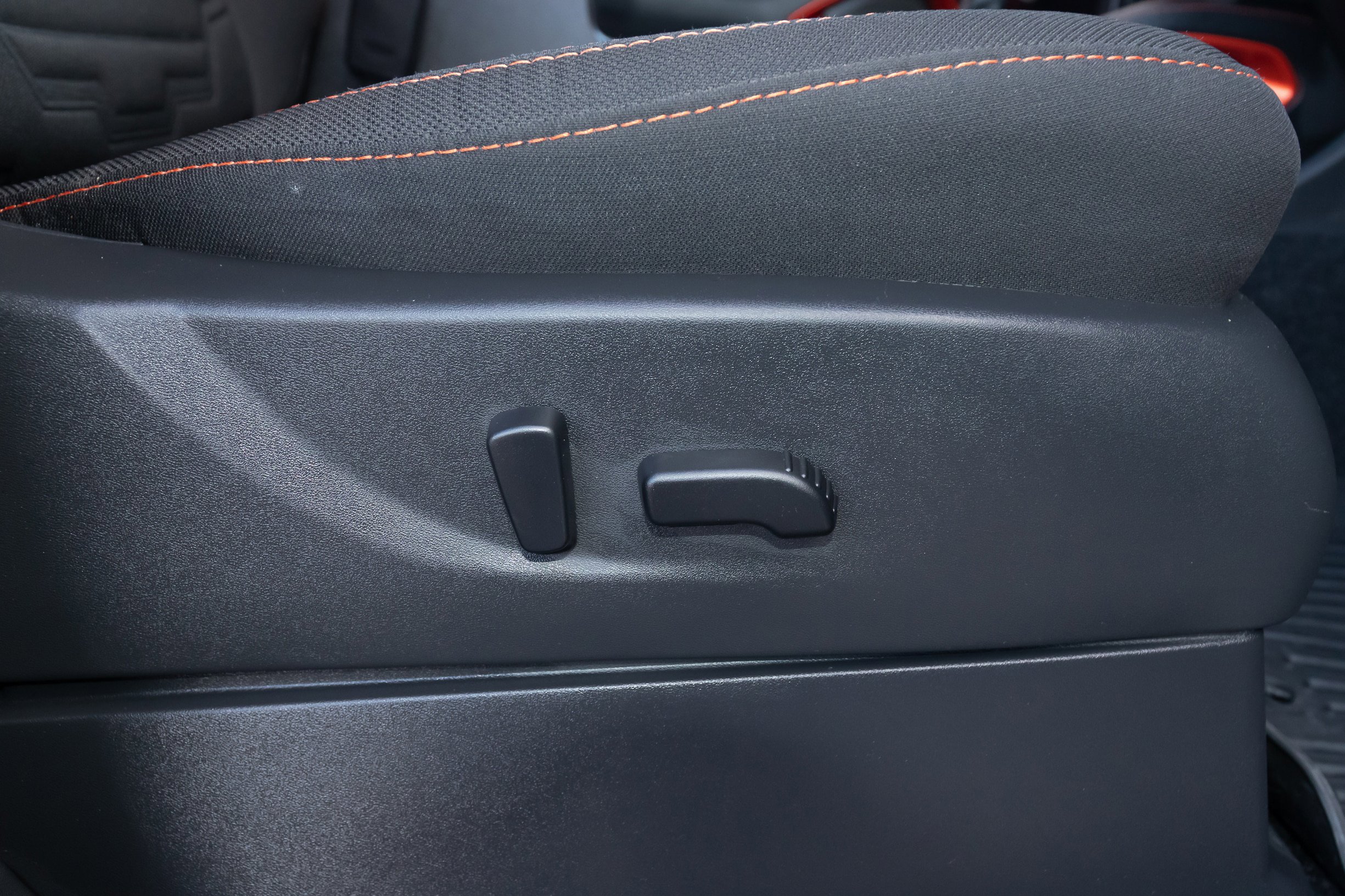 Used 2025 Nissan Frontier PRO-4X image 19