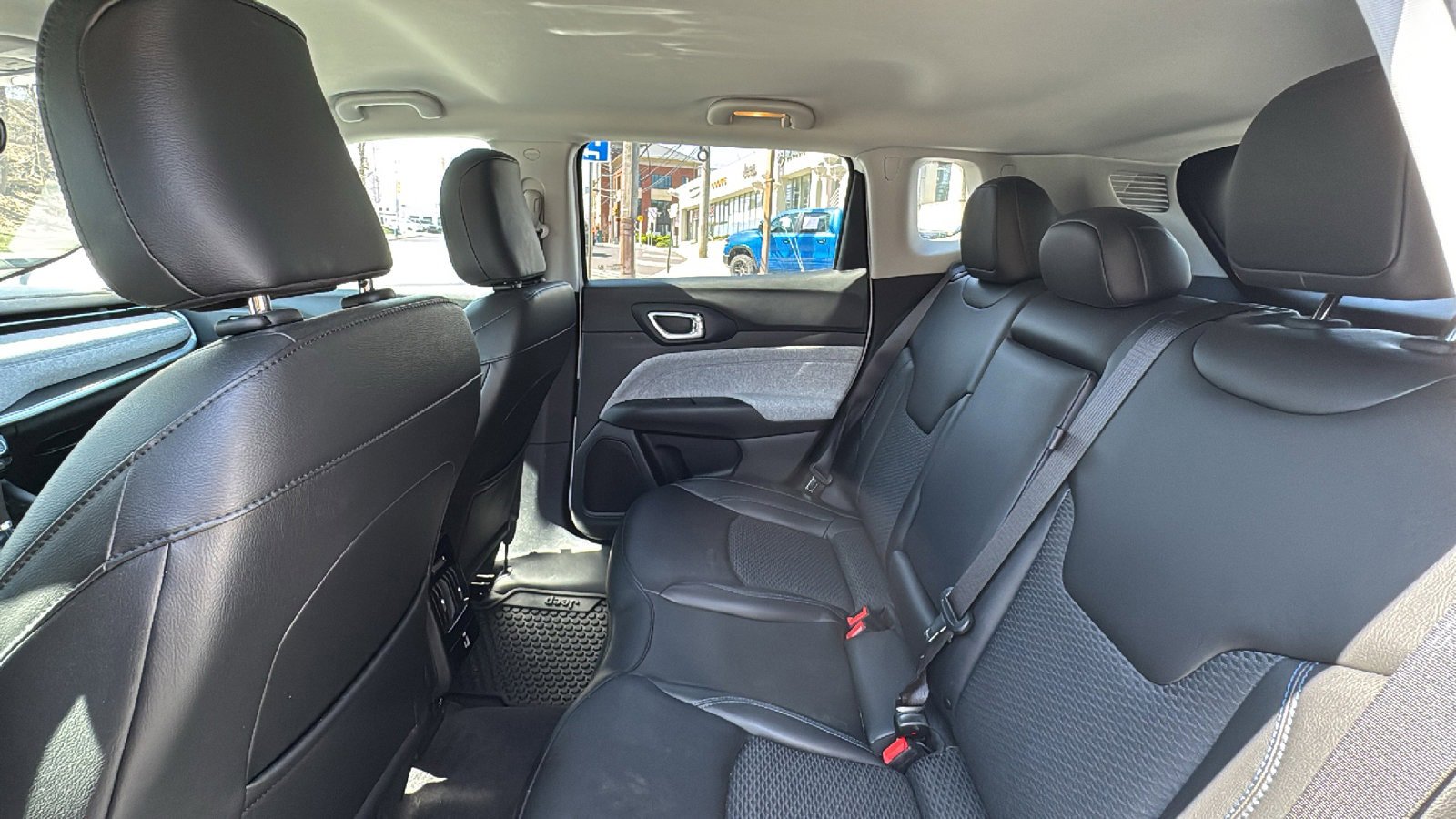 Certified 2022 Jeep Compass Latitude w/ Convenience Group AWD/4WD image 30