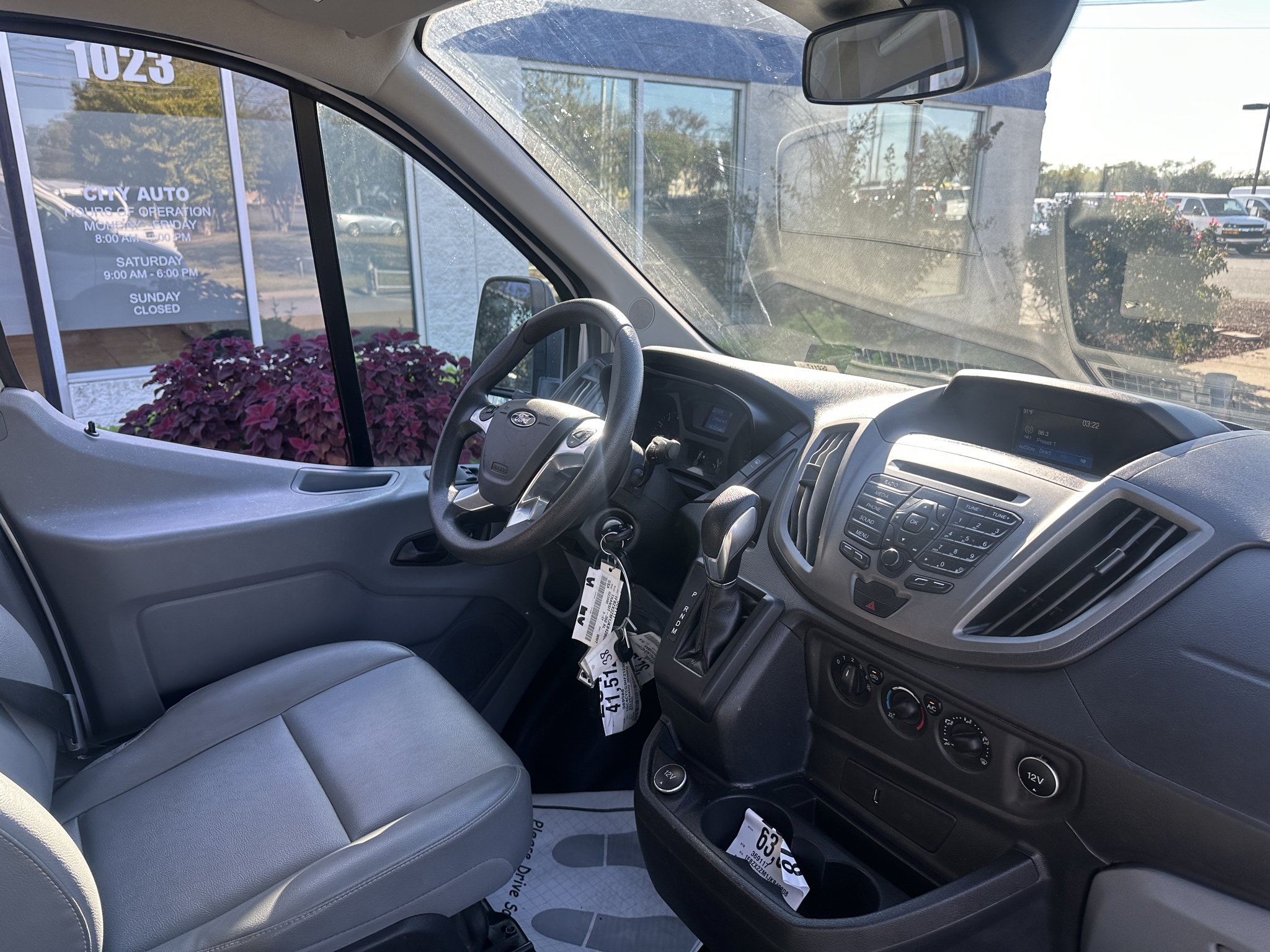 Used 2018 Ford Transit 350 XL RWD image 11