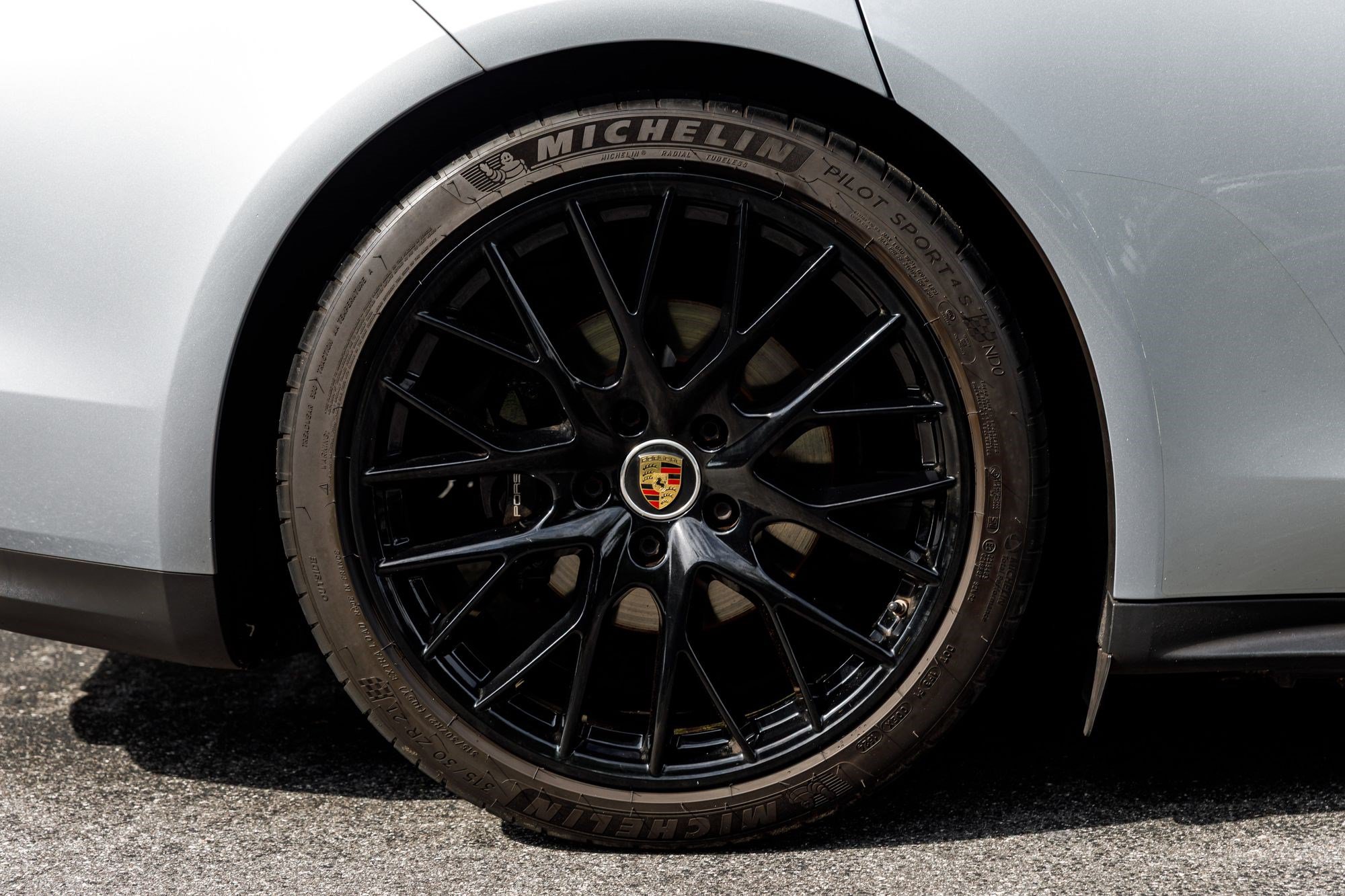 Used 2021 Porsche Panamera image 35