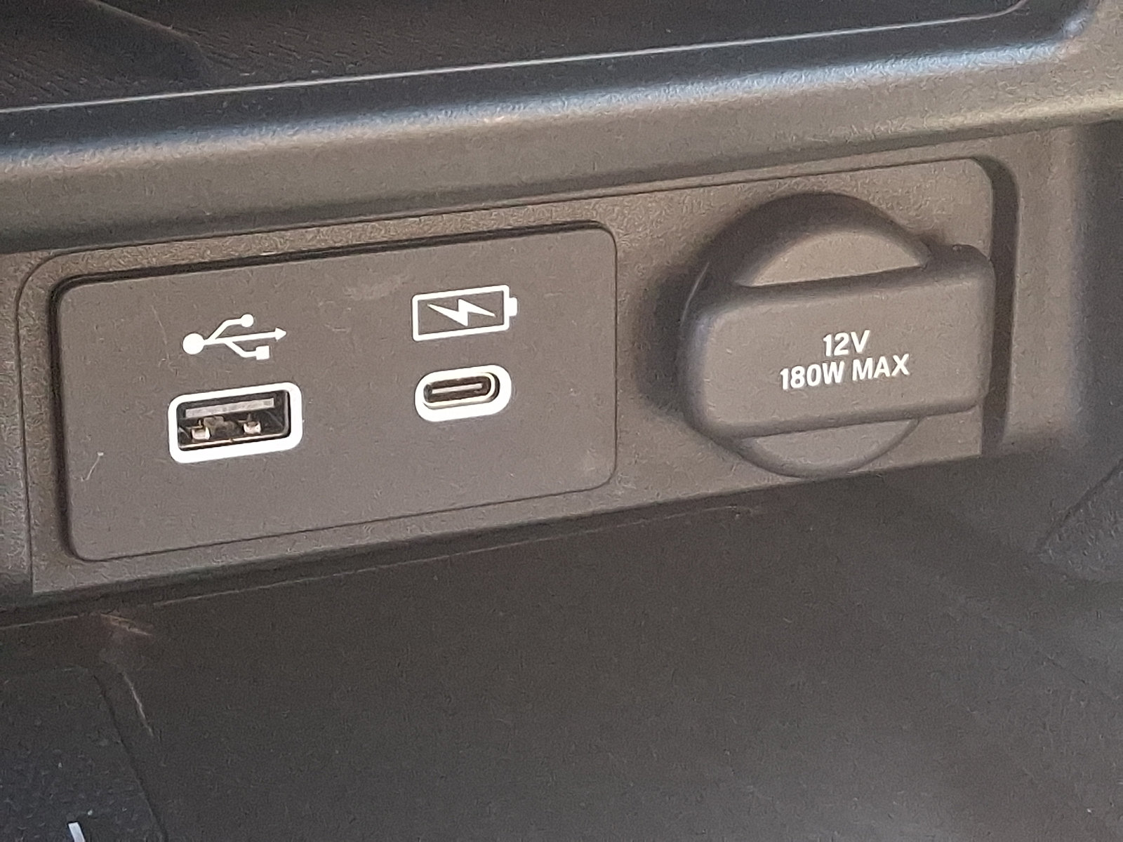 Used 2024 Honda Passport Black Edition image 24
