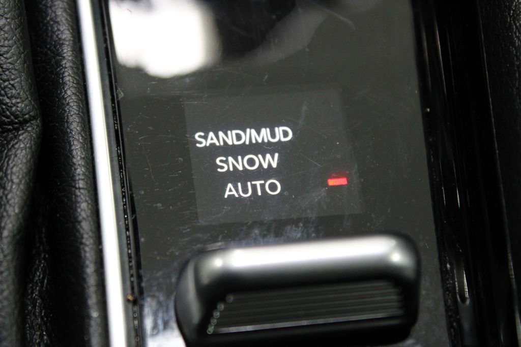 Used 2024 Jeep Compass Limited image 42