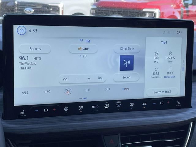 New 2025 Ford Escape SE w/ PHEV Premium Package FWD image 19