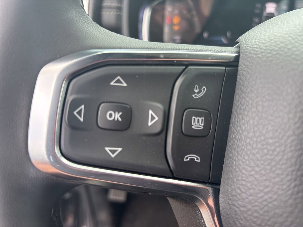 New 2026 RAM 2500 Laramie AWD/4WD image 19