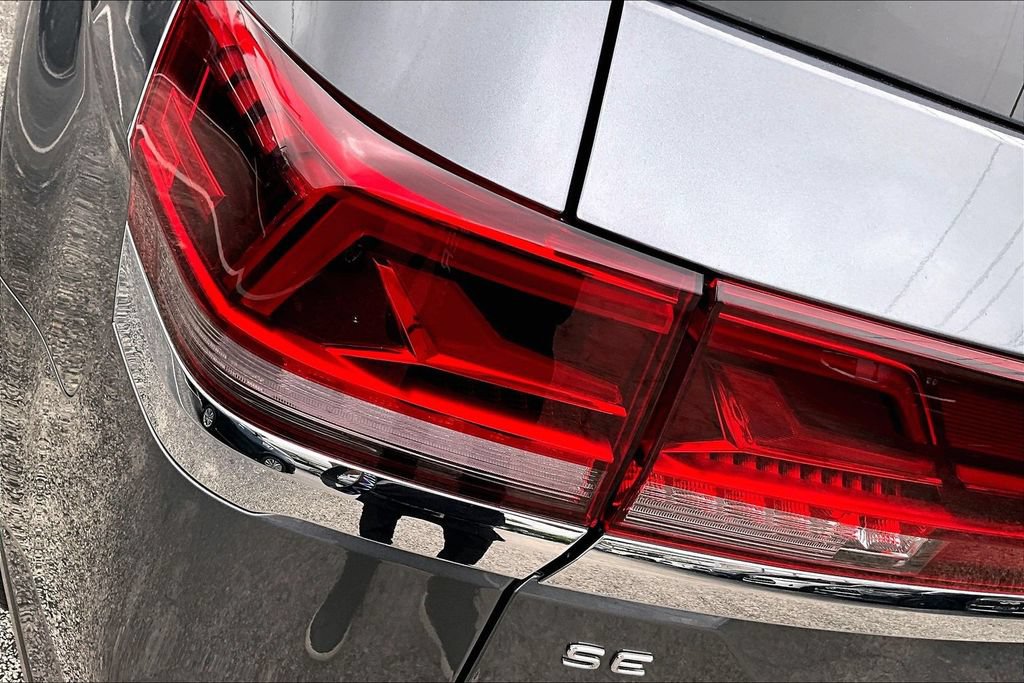 Used 2025 Volkswagen Atlas SE FWD image 42