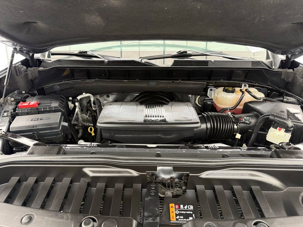 Used 2022 Chevrolet Silverado 1500 LT w/ Convenience Package II AWD/4WD image 9