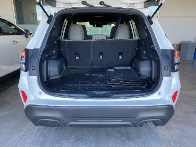 Used 2025 Subaru Forester Premium w/ Convenience Package #2 AWD/4WD image 13