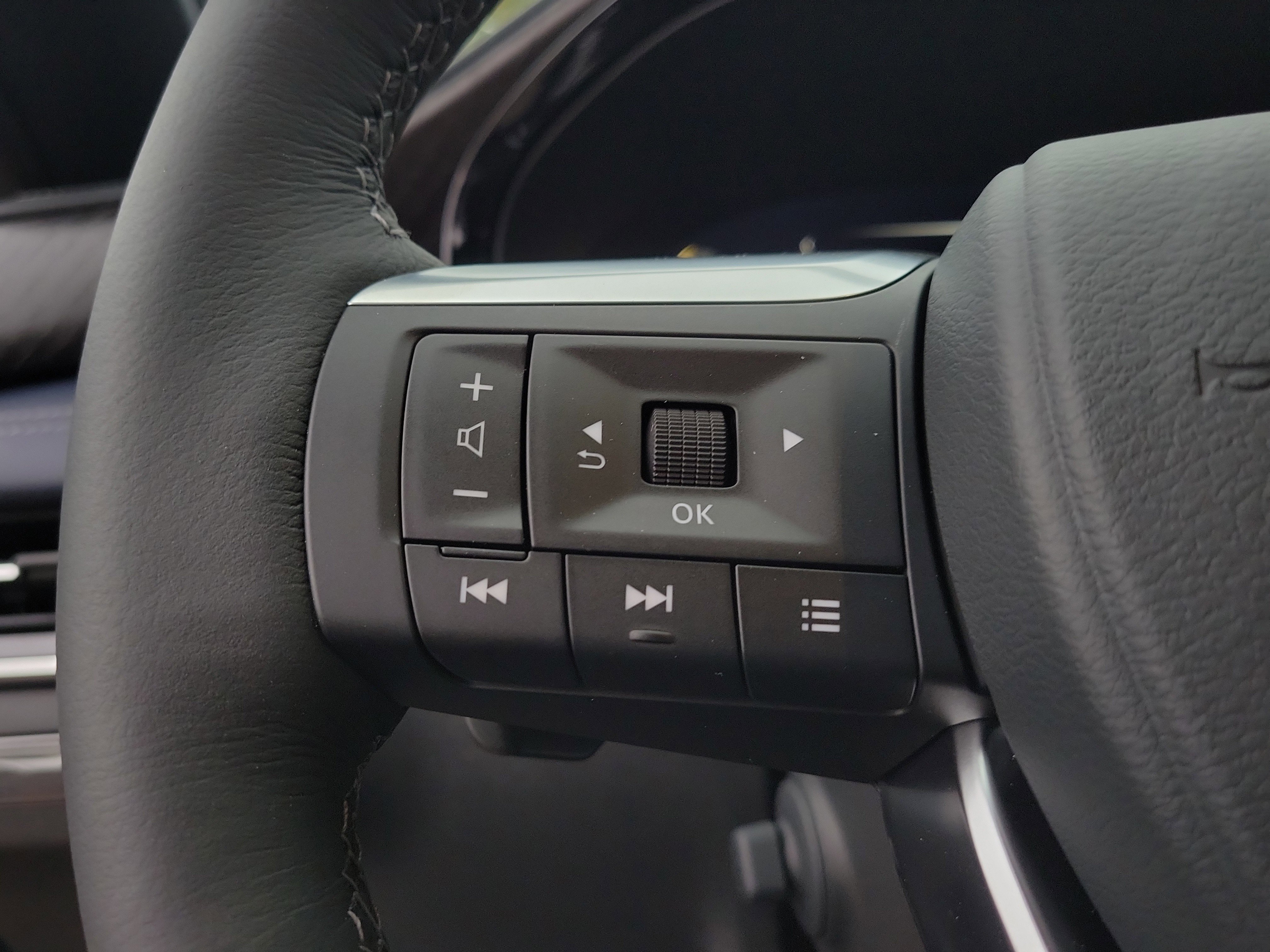 New 2026 INFINITI QX60 Sport w/ Dark Cargo Package image 14