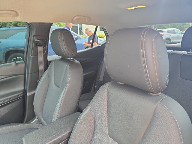 Used 2023 Buick Encore GX Select w/ Safety Package II AWD/4WD image 18