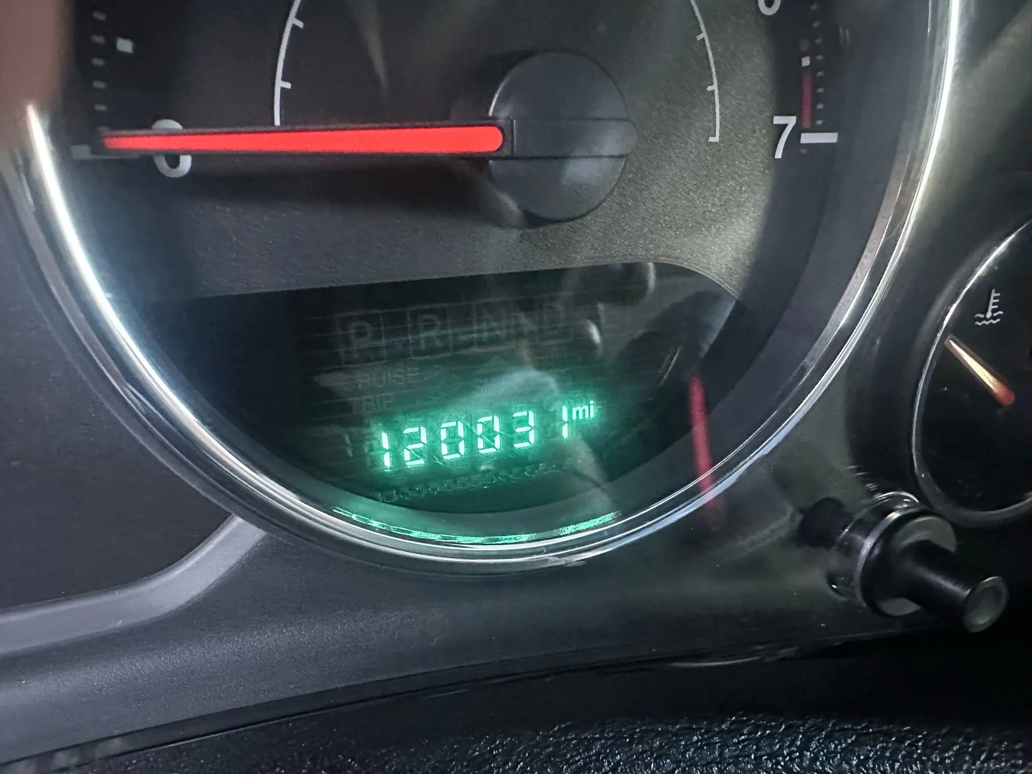 Used 2016 Jeep Wrangler Unlimited Sahara w/ Connectivity Group image 8