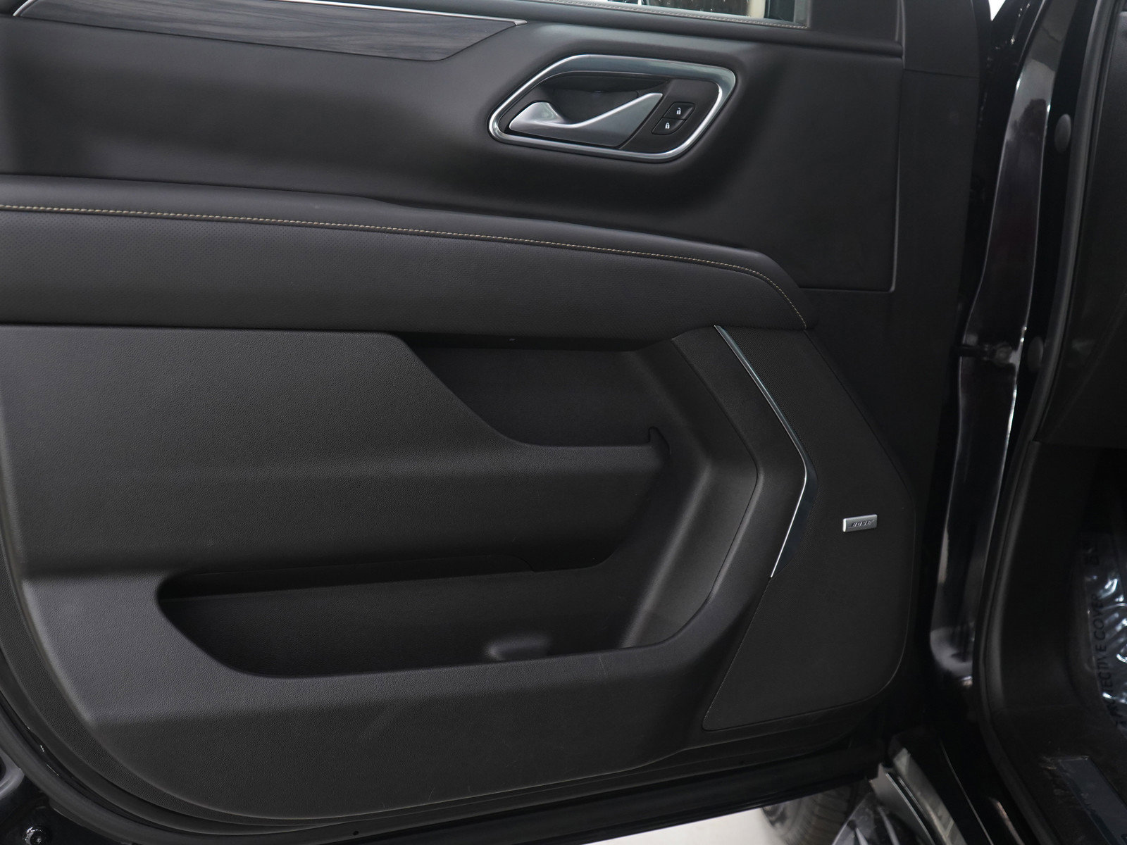 Used 2021 GMC Yukon SLT w/ SLT Premium Package image 22