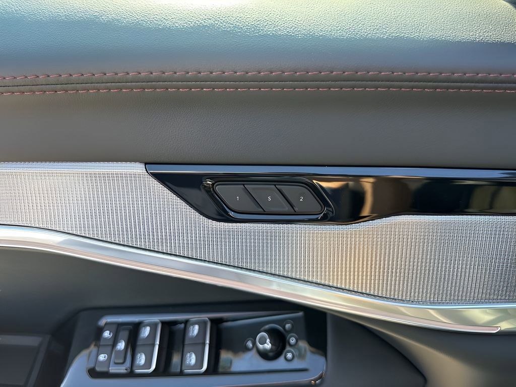 Used 2024 Jeep Wagoneer Launch Edition image 11