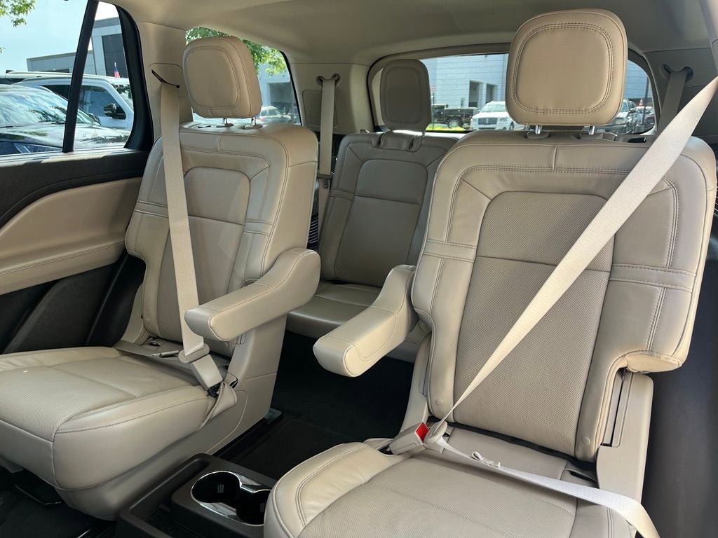 Certified 2023 Lincoln Aviator Reserve w/ Equipment Group 201A AWD/4WD image 14