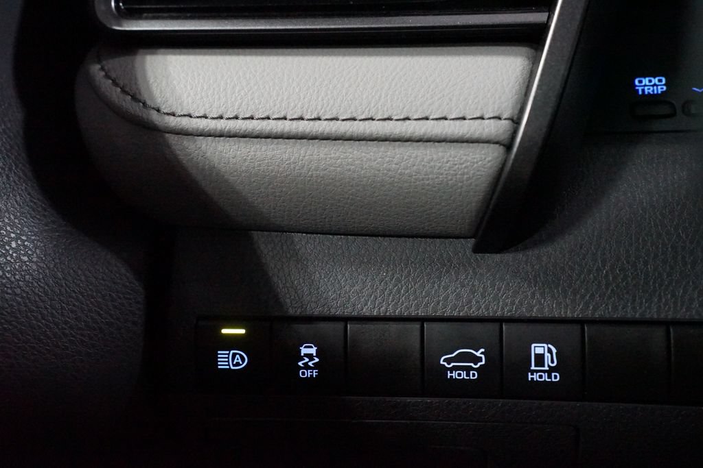 Certified 2024 Toyota Camry SE FWD image 23