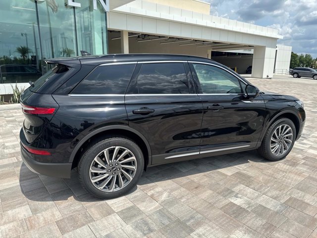 New 2025 Lincoln Corsair Reserve w/ Equipment Group 202A image 2