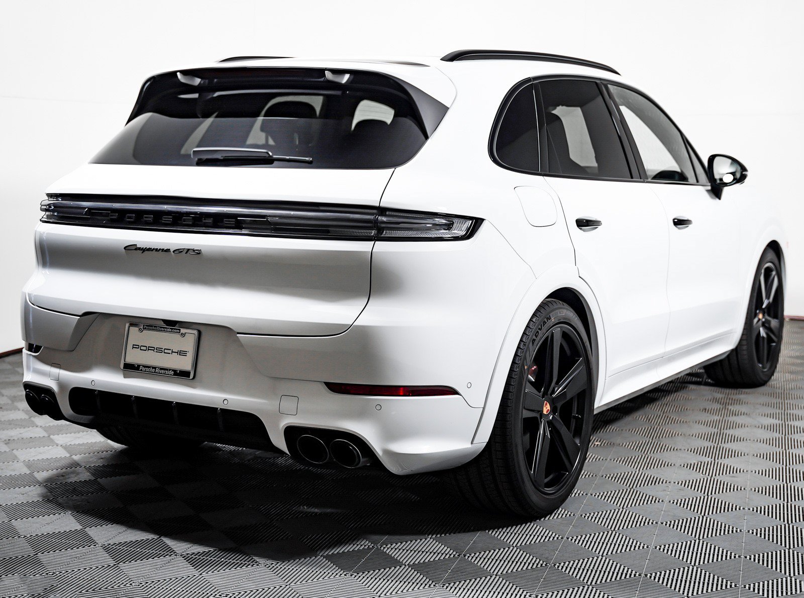Certified 2025 Porsche Cayenne GTS AWD/4WD image 13