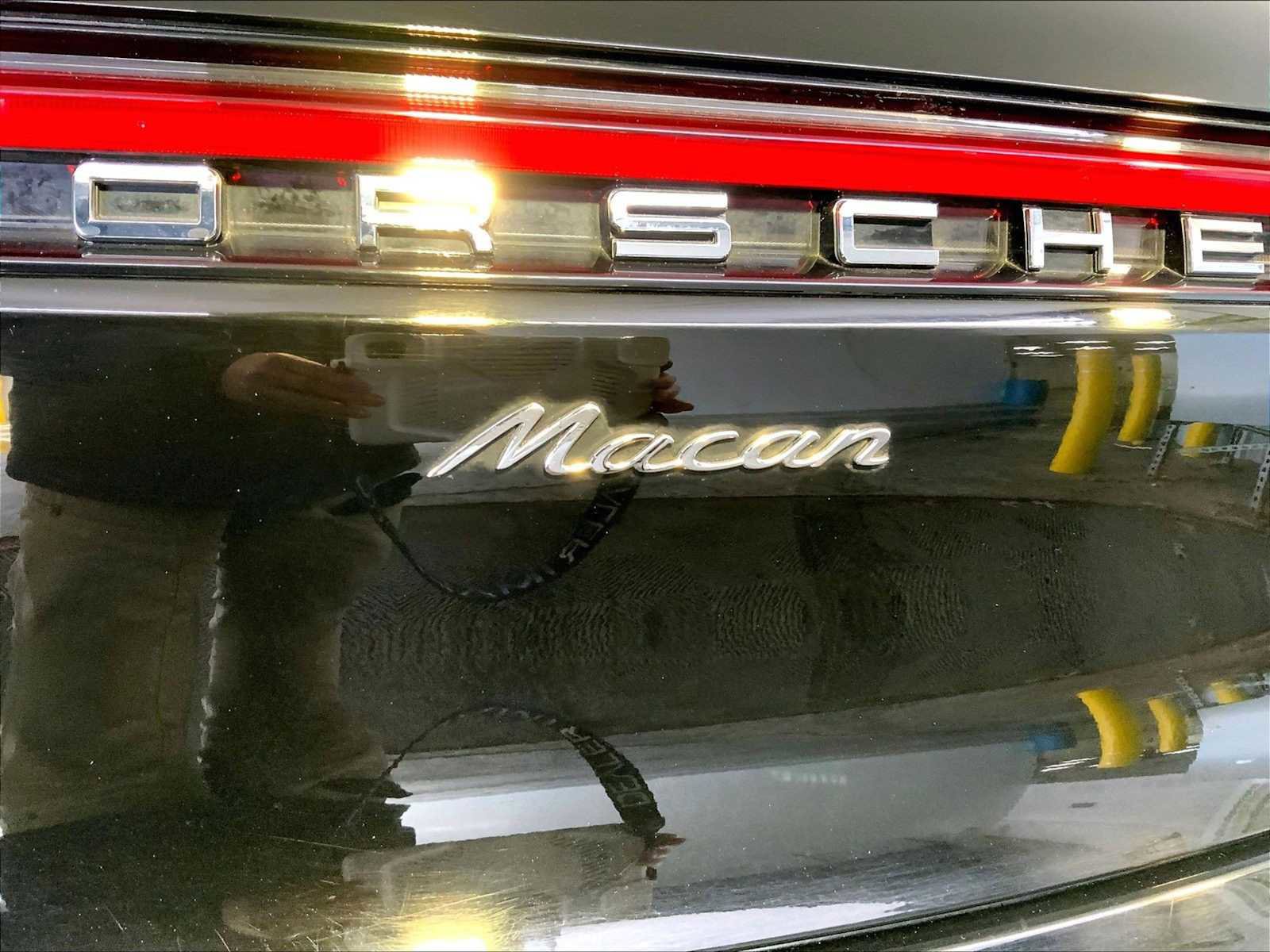 Certified 2023 Porsche Macan image 35