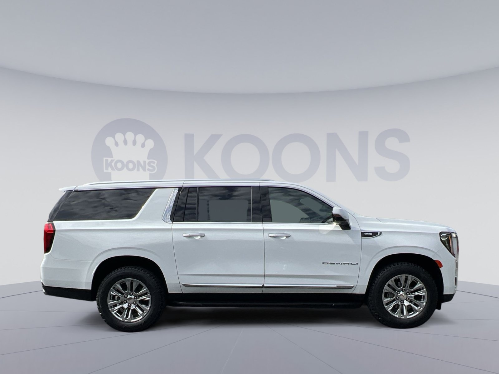 Used 2022 GMC Yukon XL Denali AWD/4WD image 10