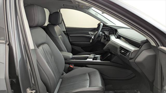 Used 2024 Audi Q8 e-tron Premium Plus w/ Premium Plus Package AWD/4WD image 22