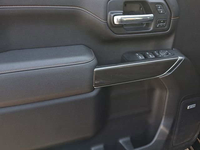 Used 2023 GMC Sierra 2500 AT4 w/ AT4 Preferred Package image 12