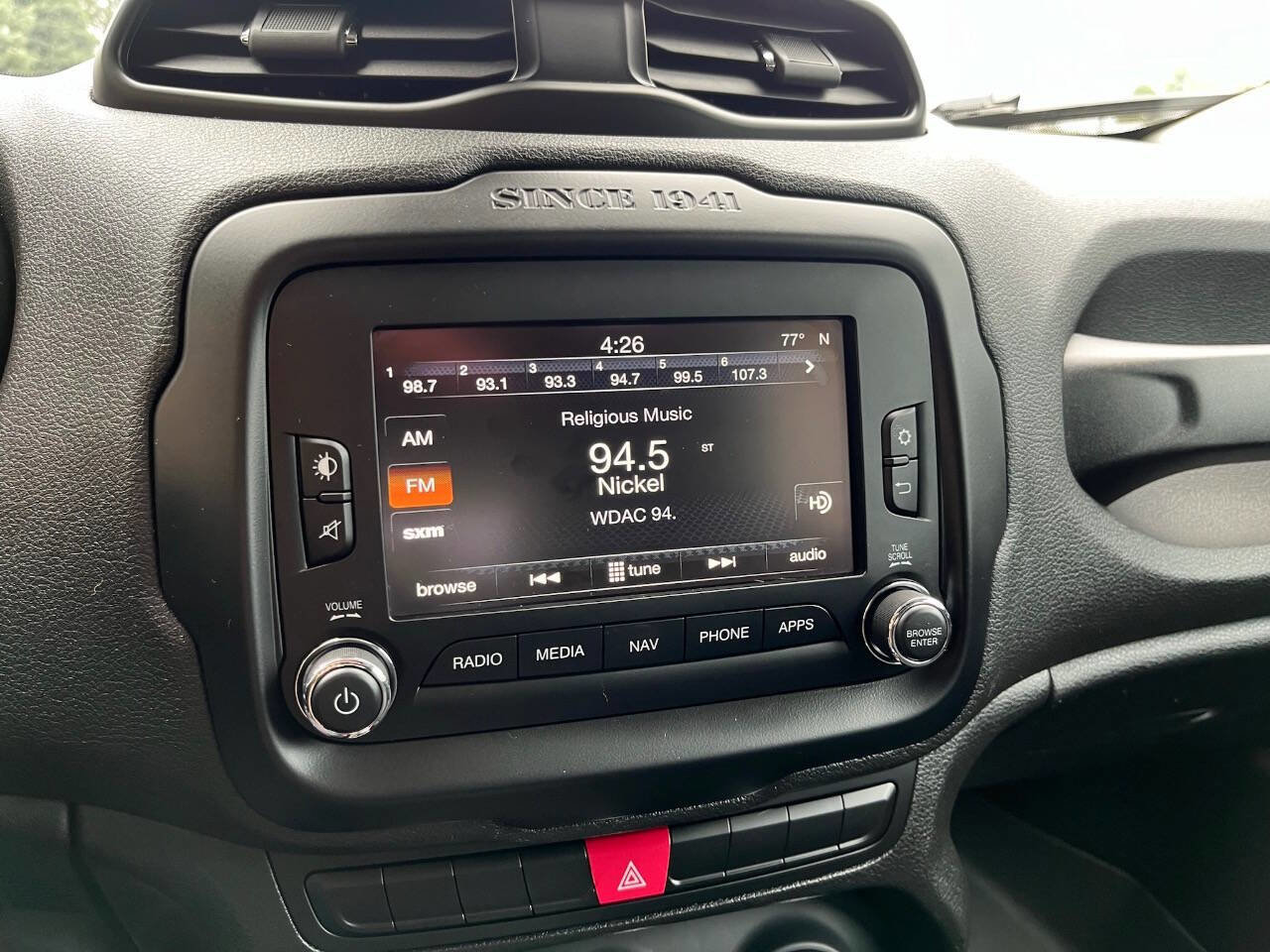 Used 2015 Jeep Renegade Latitude image 23