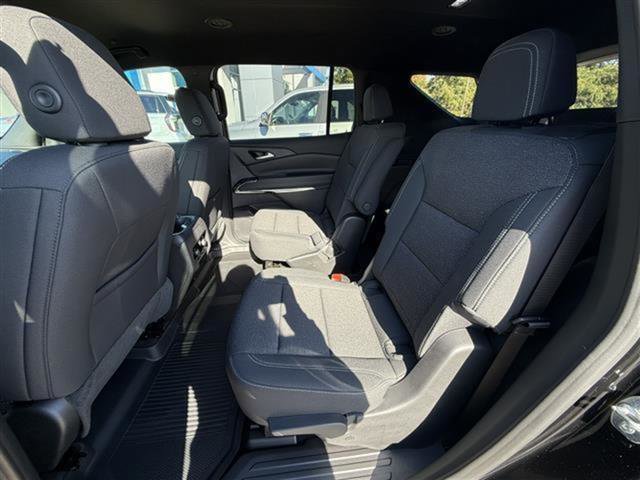 New 2026 Chevrolet Traverse LT w/ LPO, Floor Liner Package image 25