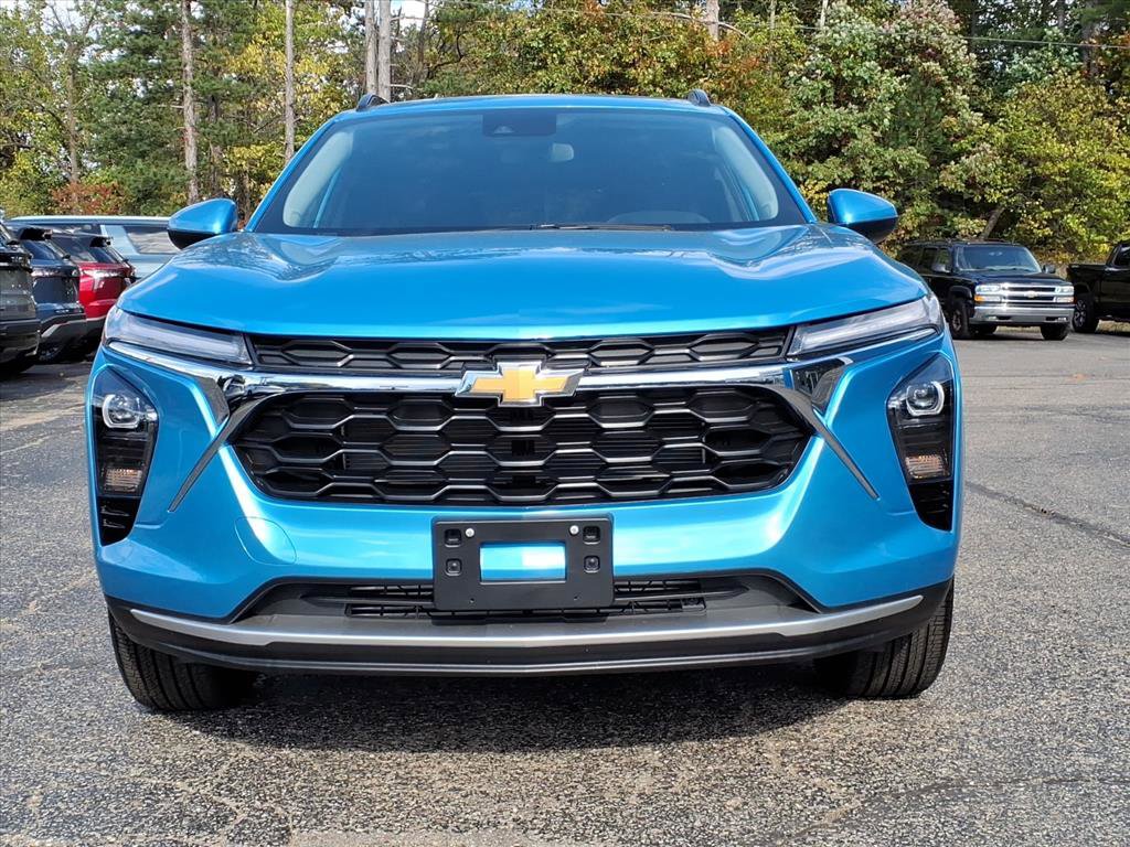 New 2026 Chevrolet Trax LT w/ Driver Confidence Package image 2